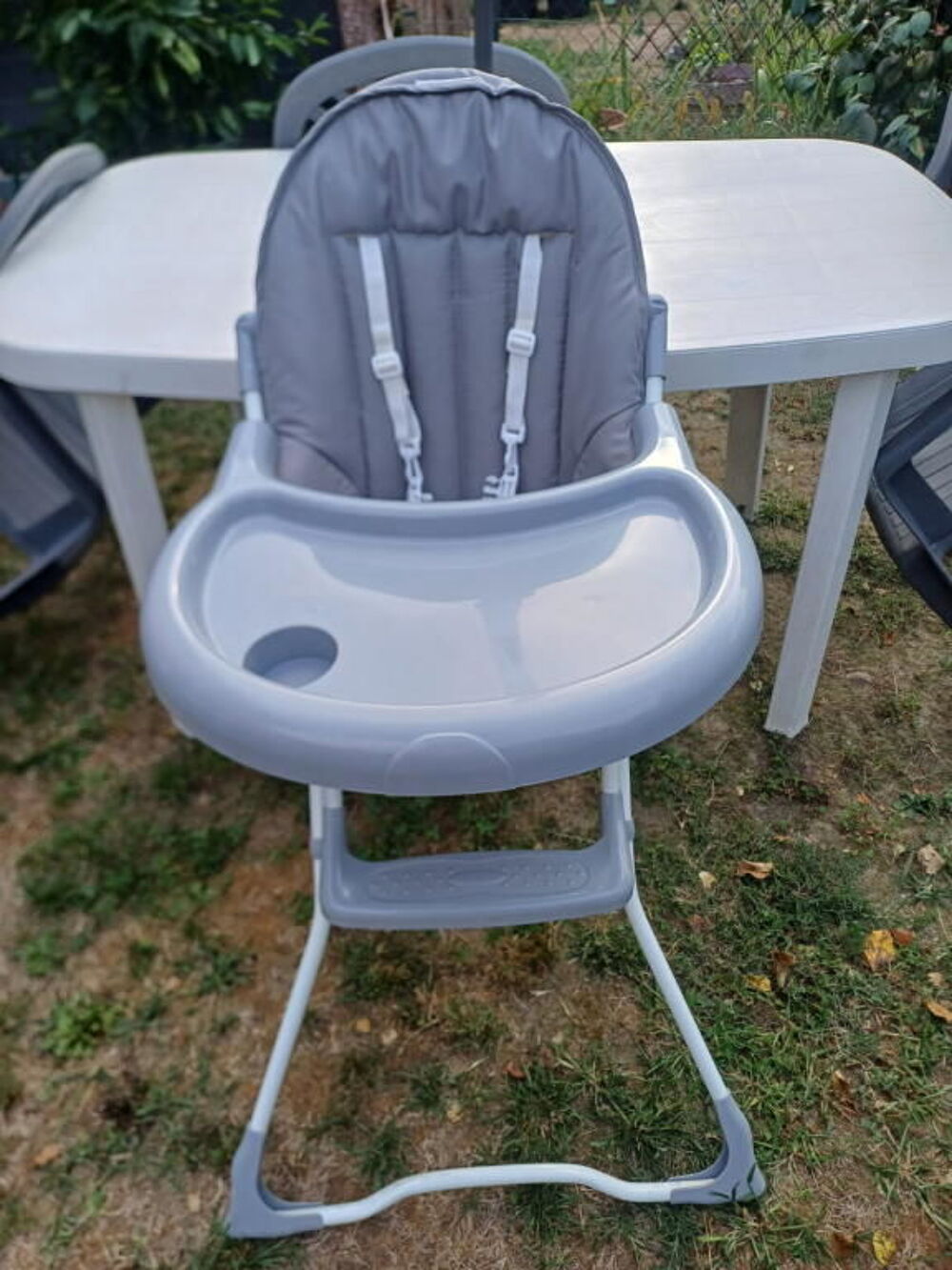 chaise haute b&eacute;b&eacute; Mobilier enfants