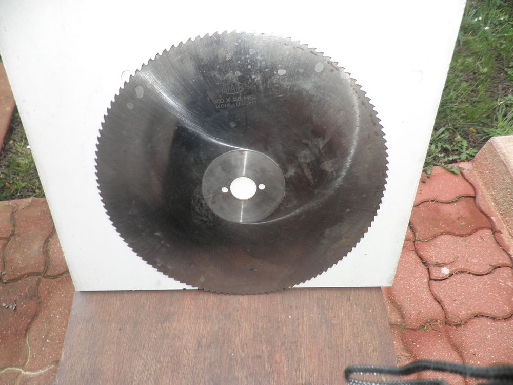 2 lames de scie
Bricolage