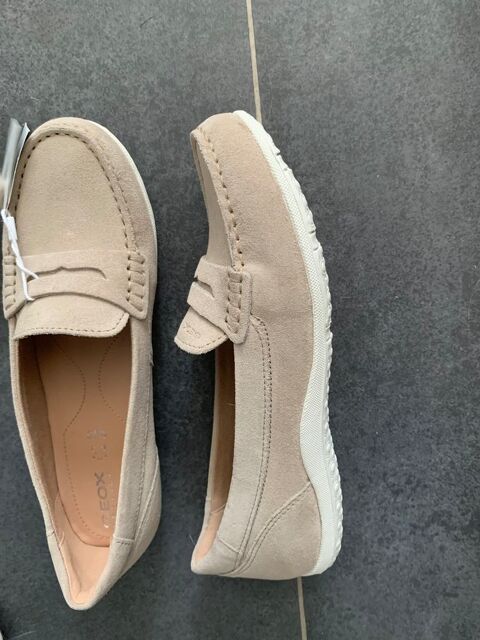 mocassins en daim Geox Neuf femme taille 37 idal pour l't 20 Paris 13 (75)