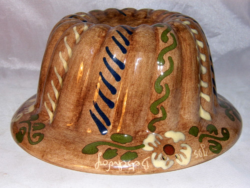 Grand MOULE &agrave; GATEAU JOS BETSCHDORF ALSACE sign&eacute; Décoration