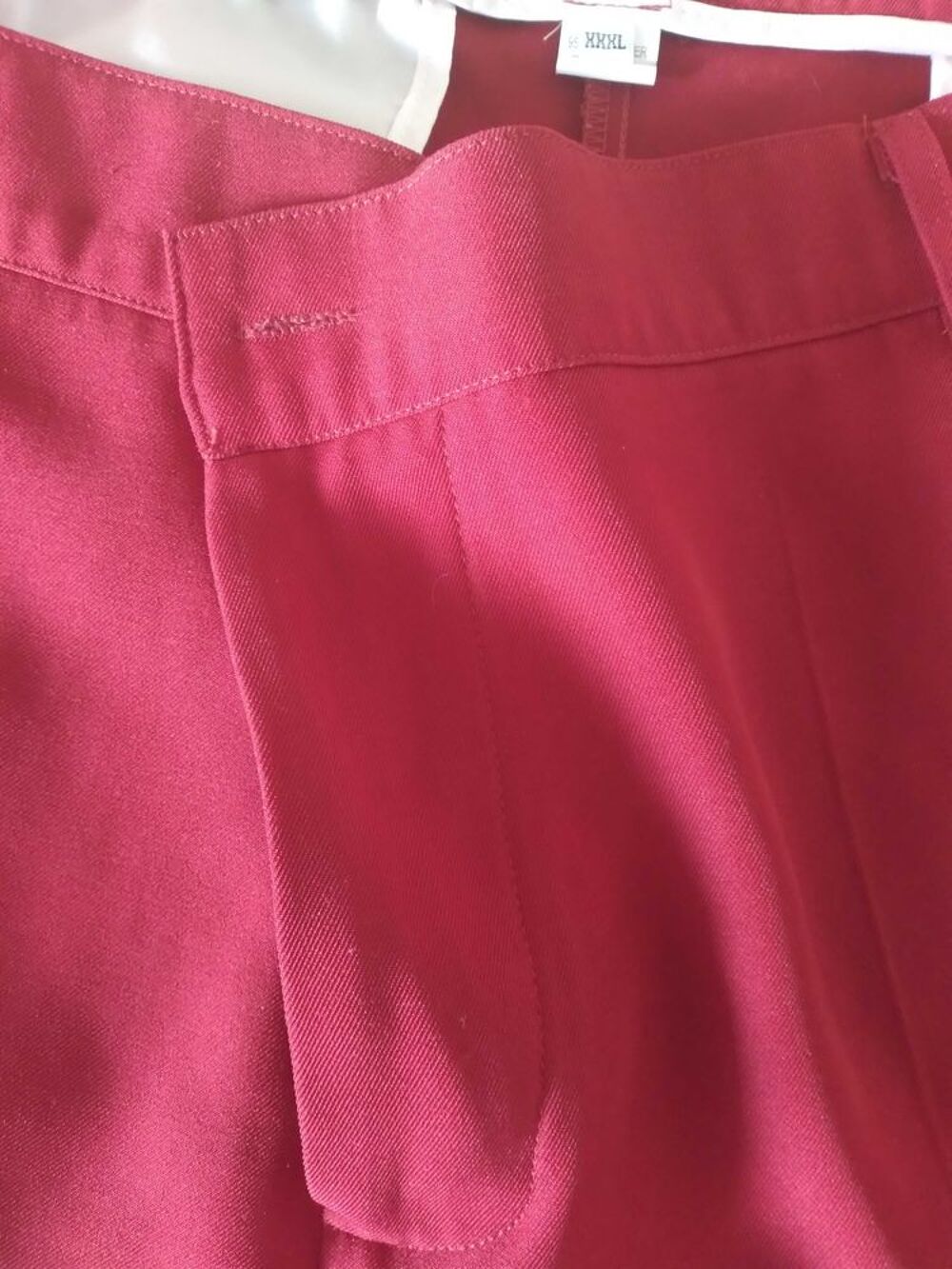pantalon homme tr&egrave;s bon etat Vêtements