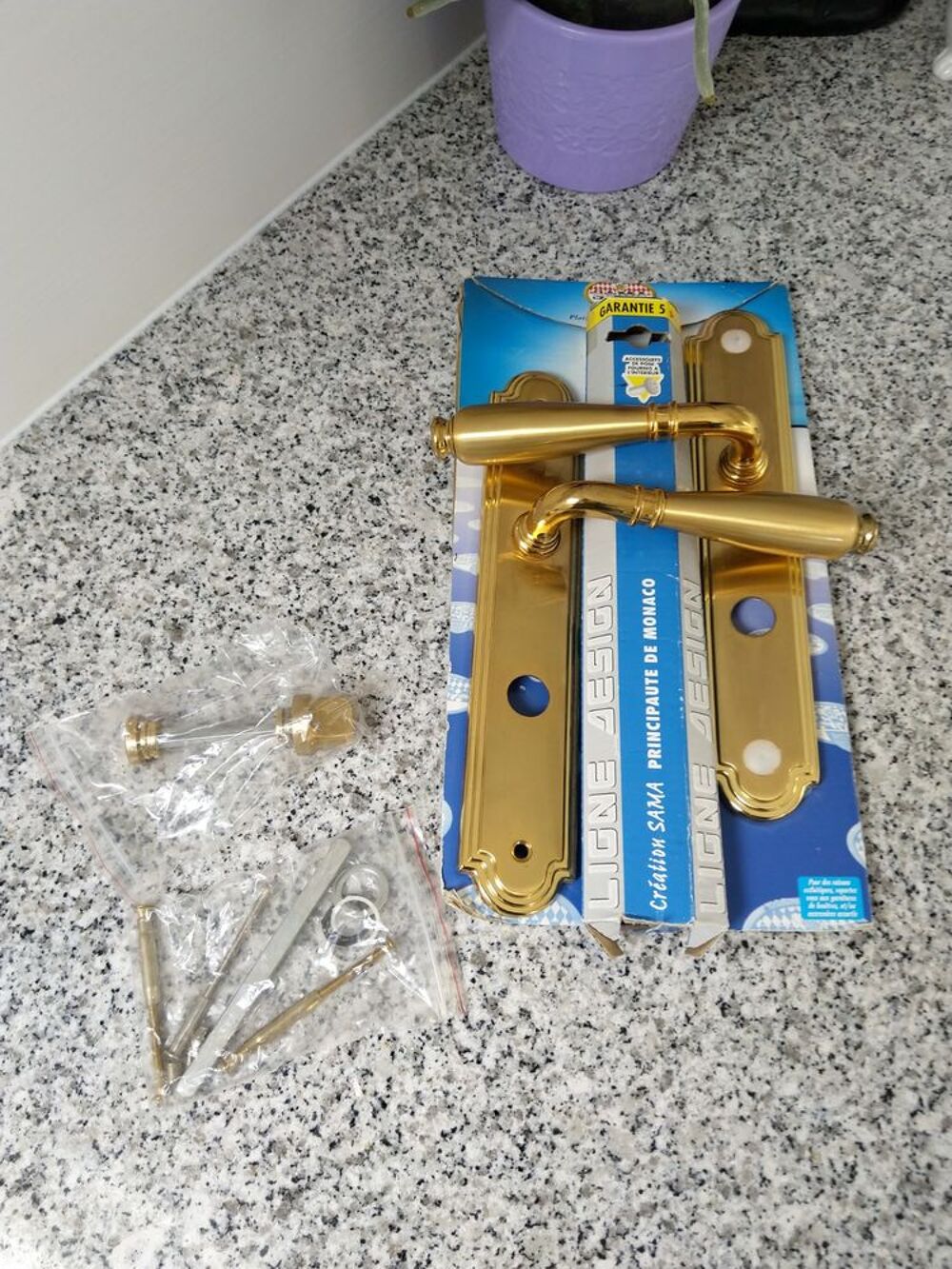 Poign&eacute;es de porte
Bricolage