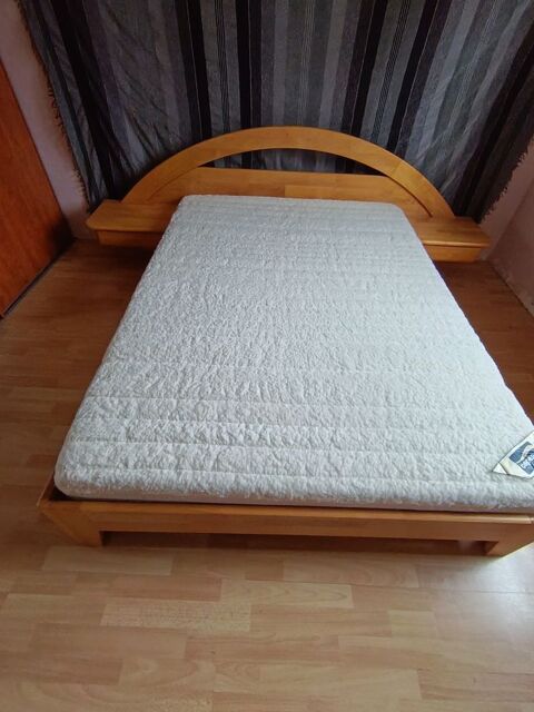 Lit en aulne avec sommier et matelas 150 Sainte-Foy-d'Aigrefeuille (31)