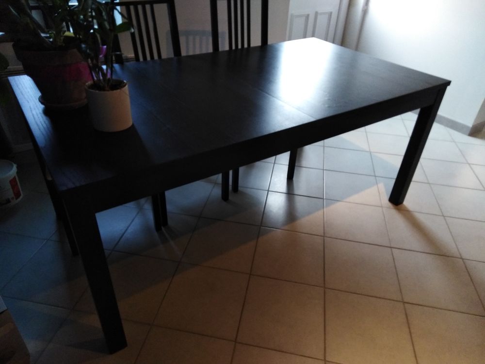 table en bois noire extensible 
Meubles