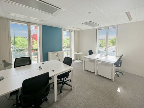 Espace de travail priv&eacute; personnalis&eacute; en fonction des besoins uniques de votre entreprise &agrave; Nantes Euronantes Gare 1737 44000 Nantes