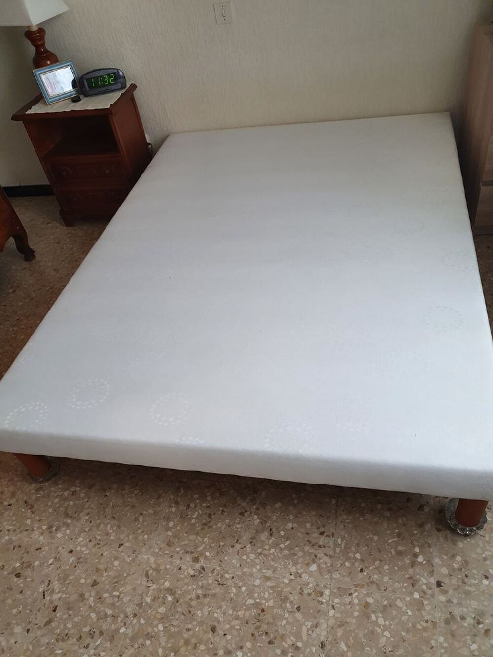 MATELAS ET SOMMIER 90X190 quasi neuf us en lot ou s&eacute;par&eacute; Meubles