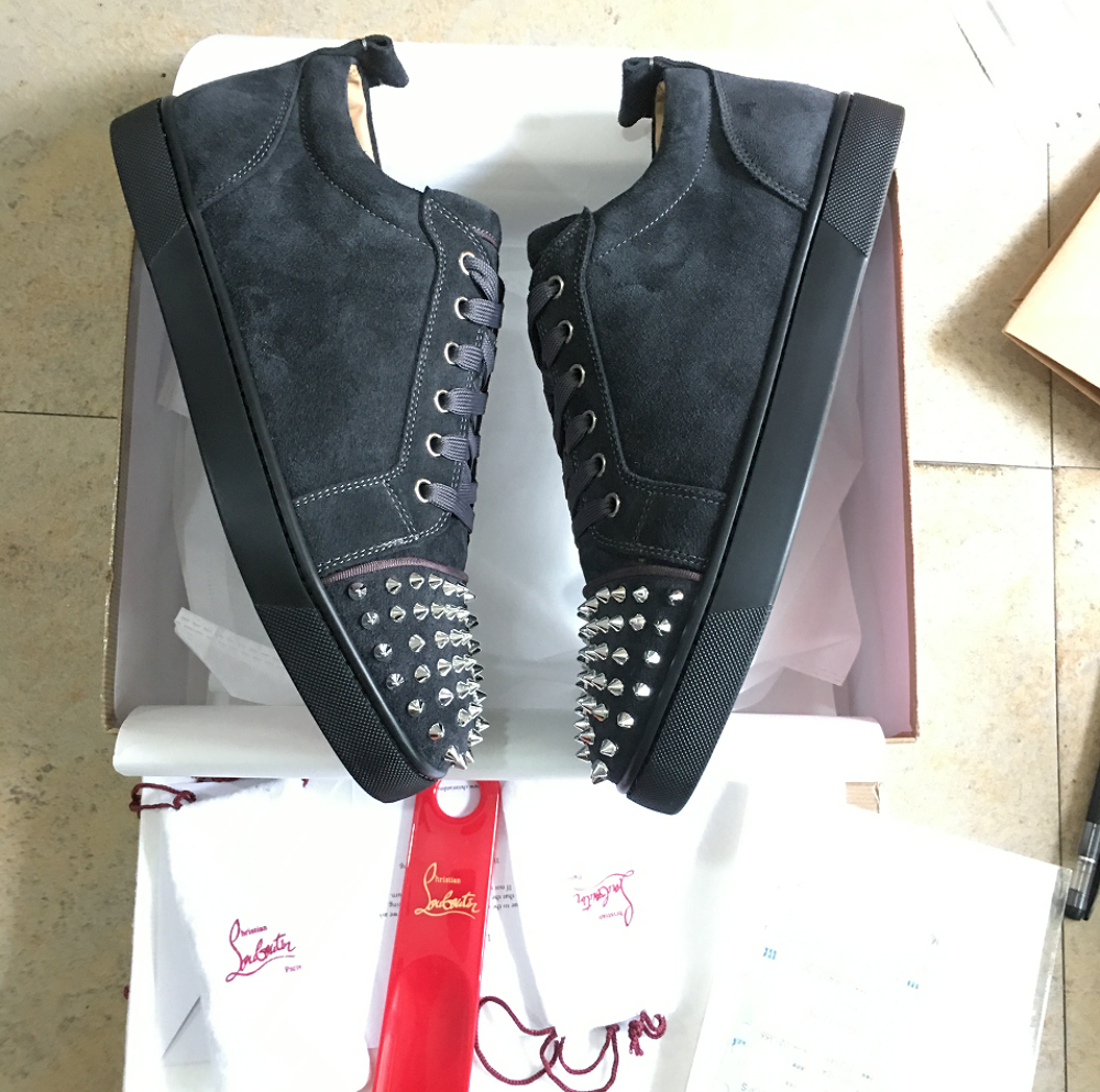 Sneakers Louboutin
Chaussures