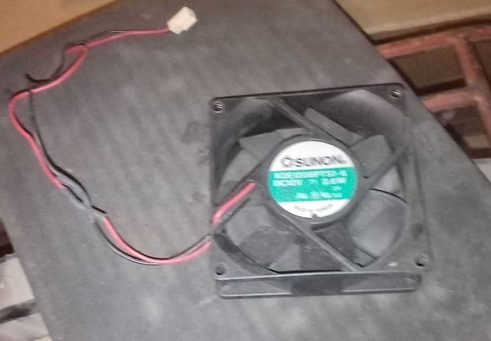 lot de 5 ventilateur 12v de toutes tailles Matériel informatique