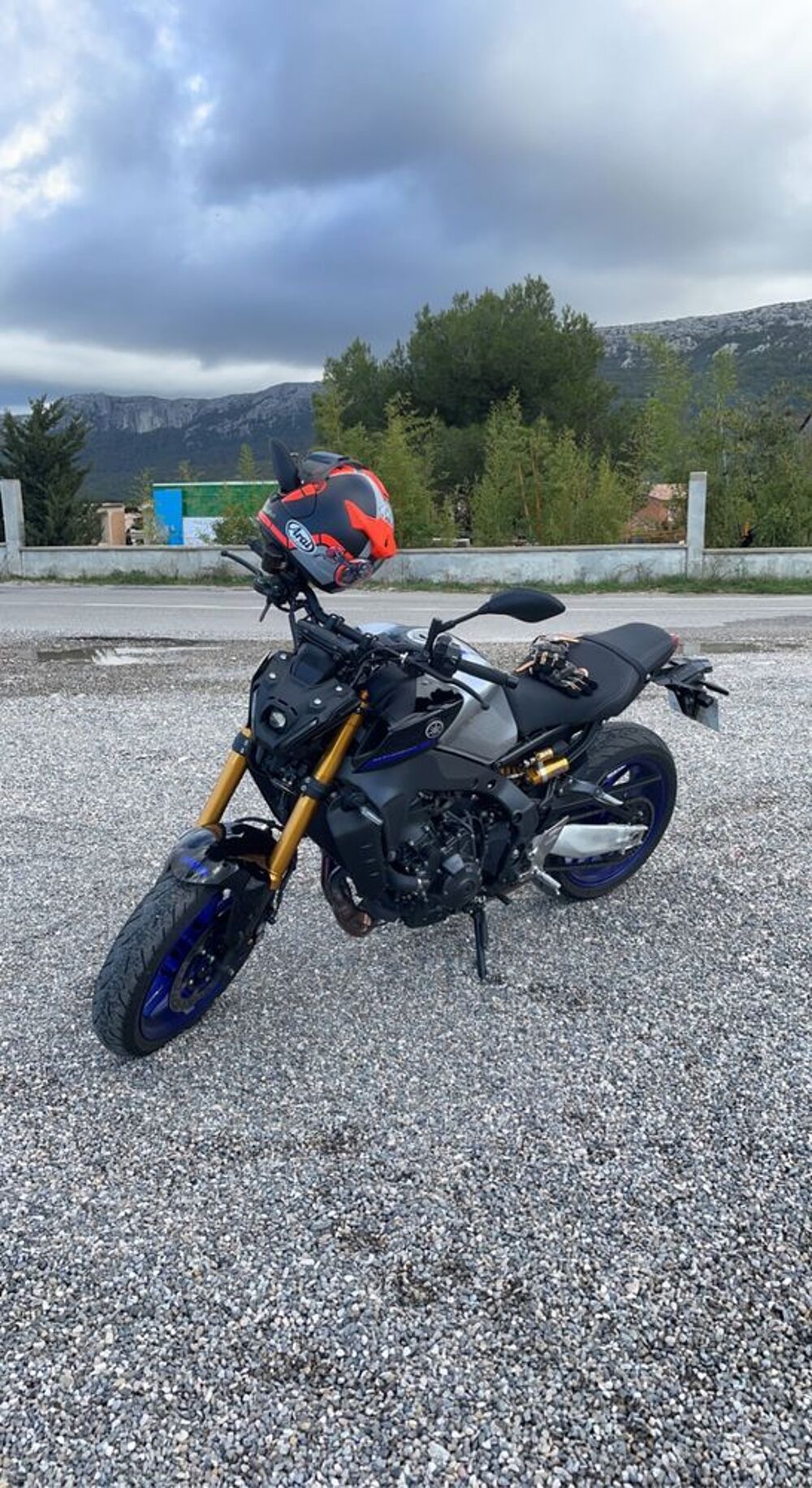 YAMAHA 2022 occasion 83670 Tavernes