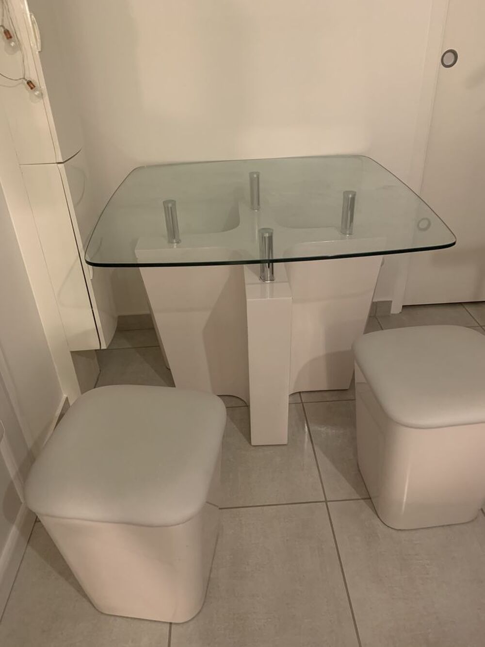 Table plateau en verre 4 places Meubles