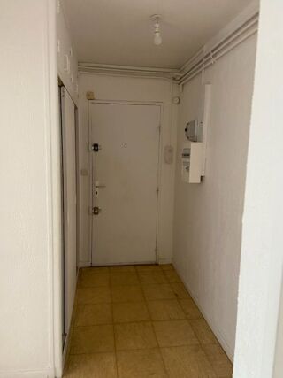  Appartement à louer 4 pièces 90 m²