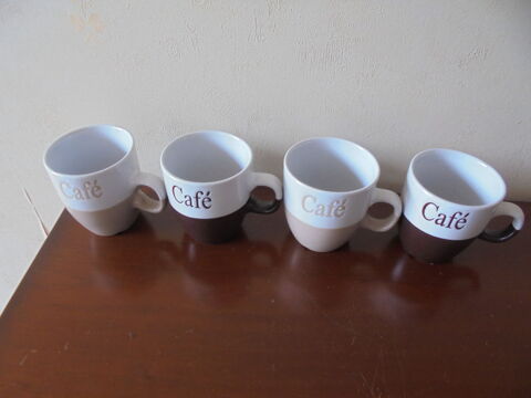 4 tasses � caf� (116) 6 Tours (37)
