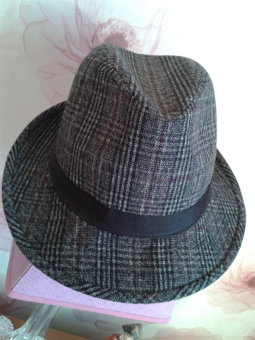 Chapeau neuf trilby mixte en lainage taille 57 Vtements