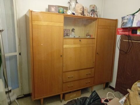 Armoire de chambre � coucher : 250 Cuges-les-Pins (13)