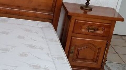 2 Chevets aulne massif teints merisier 150 Toulon (83)