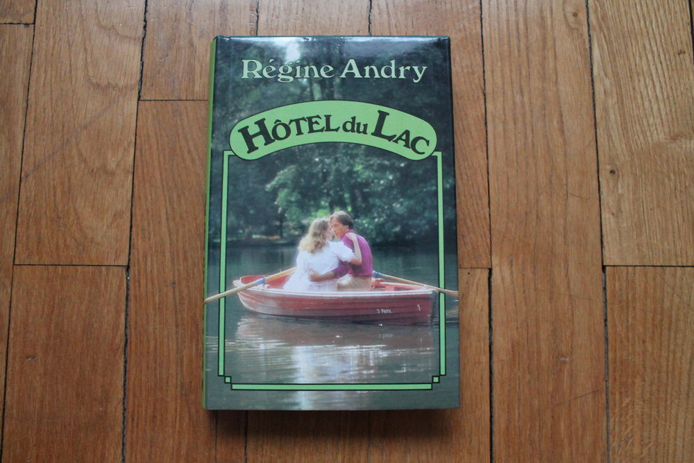LIVRE HOTEL DU LAC DE REGINE ANDRY, 
Livres et BD