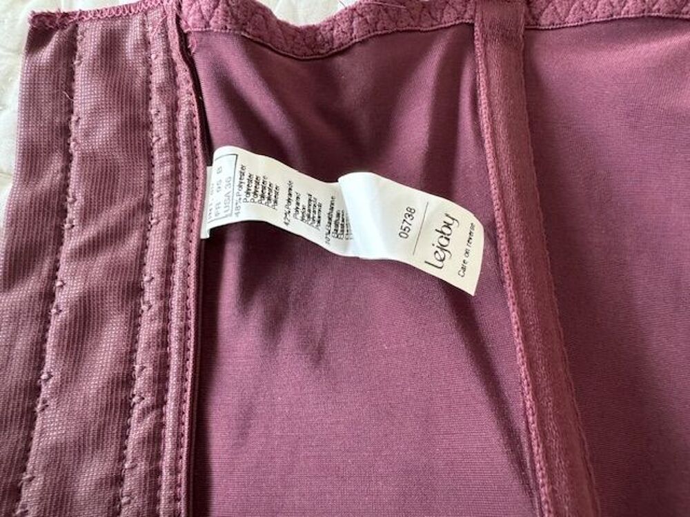 Superbe gu&ecirc;pi&egrave;re Lejaby 95B Vêtements