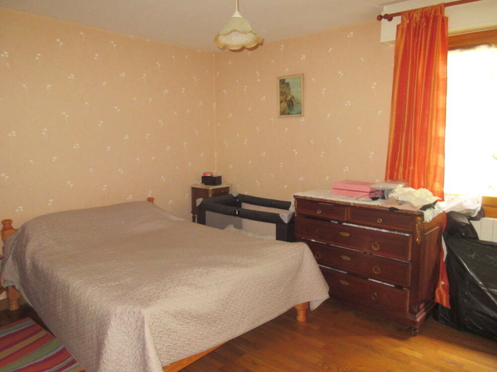 Vente Appartement SAINT MICHEL DE MAURIENNE Appartement en Duplex spacieux 164m2 ( 222 m2 au sol ) Saint-michel-de-maurienne