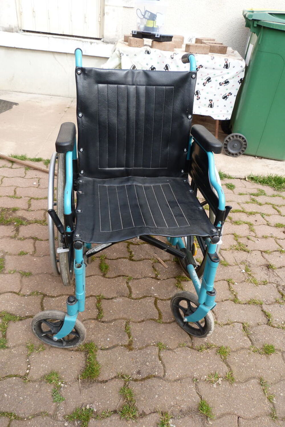 Fauteuil pour Handicap&eacute; Meubles
