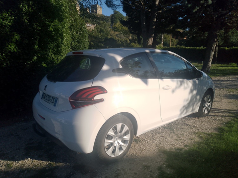 Peugeot 208 1.2 PureTech 68ch BVM5 Like