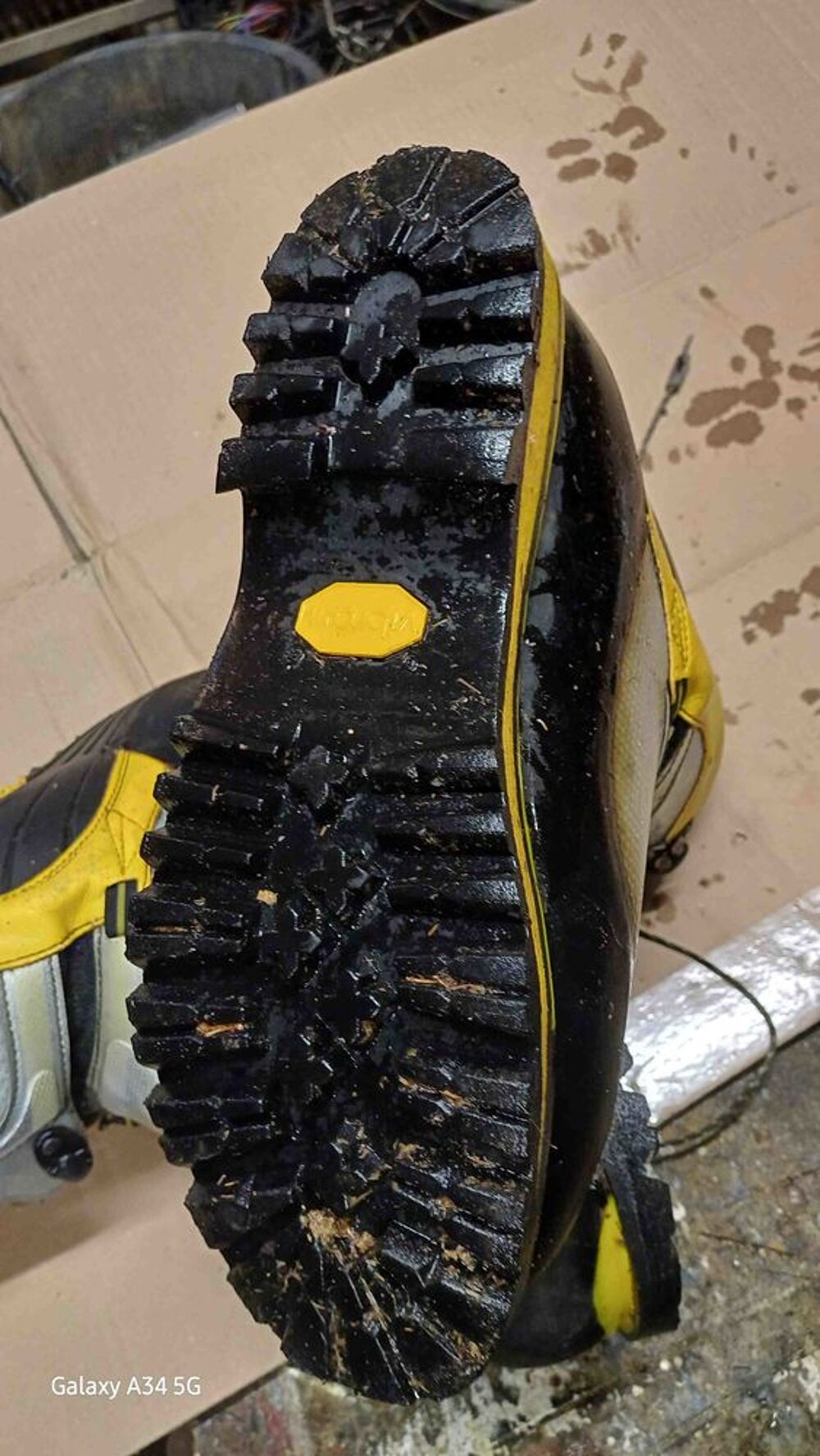CHAUSSURES HAUTE MONTAGNE LA SPORTAVA Chaussures