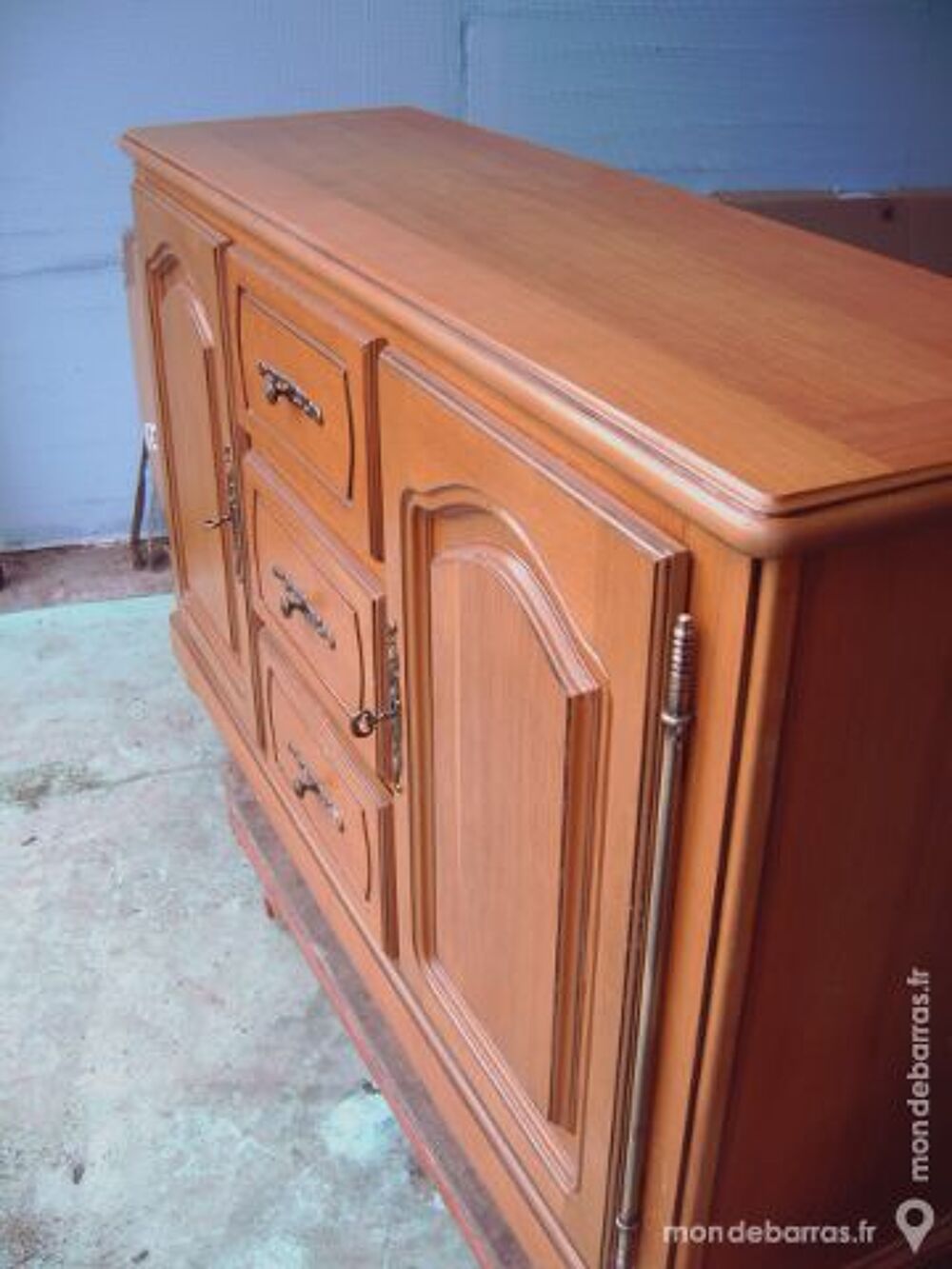 meuble de portes et 3 tiroirs Meubles