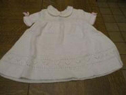 Petit robe courtes manche s avec un peu de rose 0 M�rignies (59)