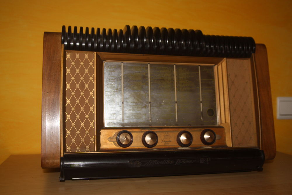 POSTE TSF DE LA MARQUE SHNEIDER FRERES Audio et hifi