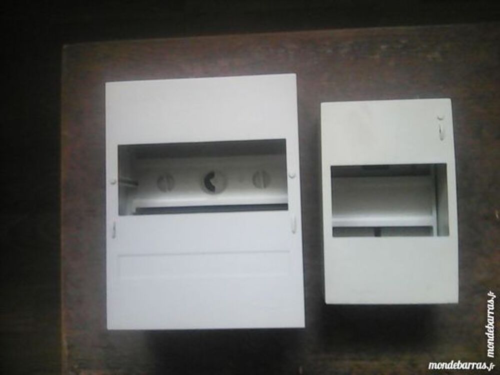 1 coffret modulaires Legrand . Bricolage
