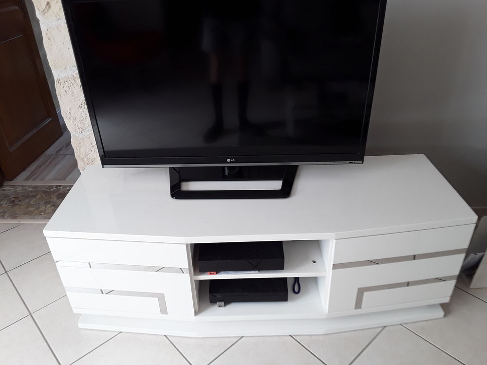 Meuble t&eacute;l&eacute;vision Meubles