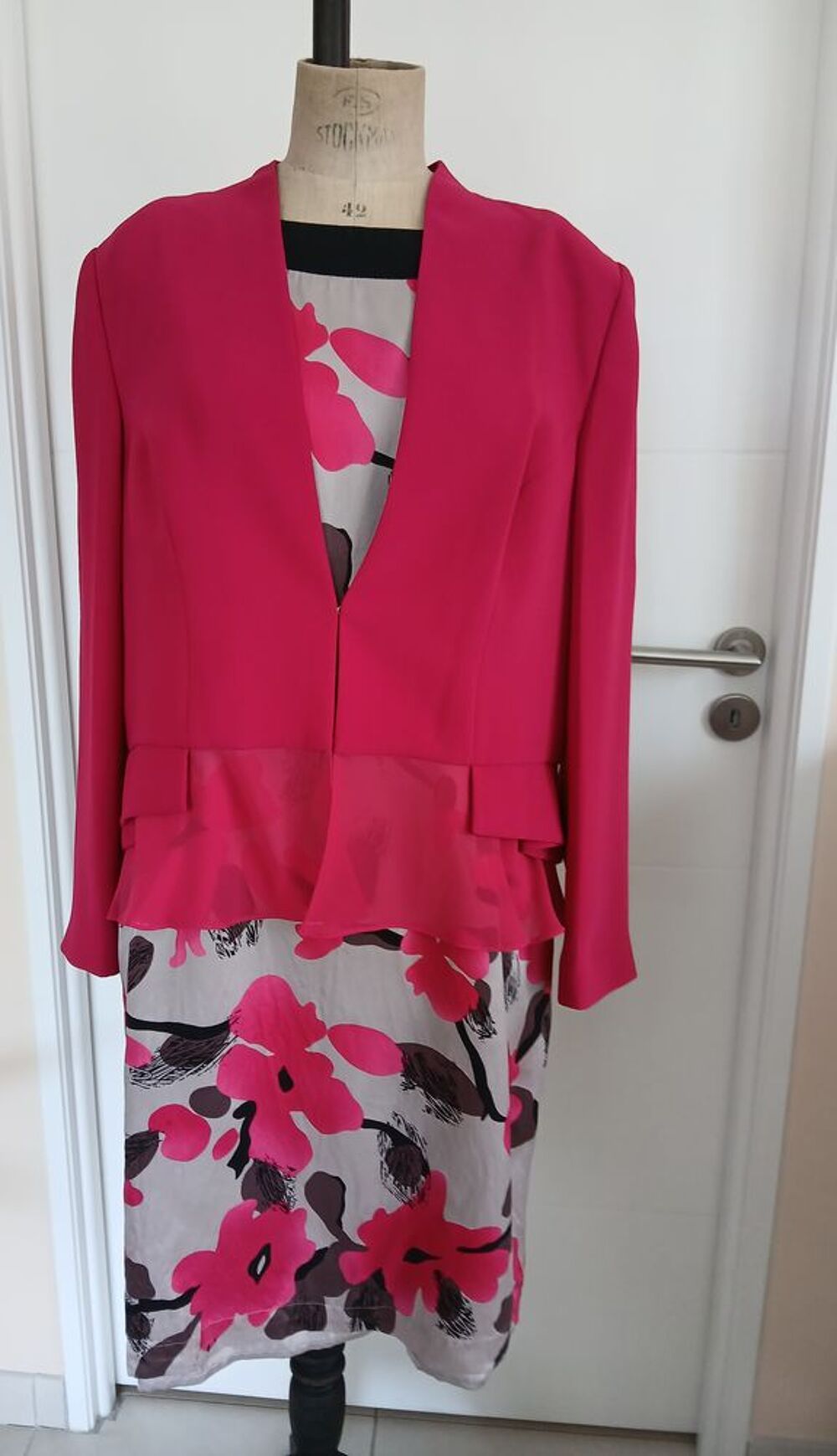 Ensemble robe et veste satin Un Jour Ailleurs - taille 46 Vêtements