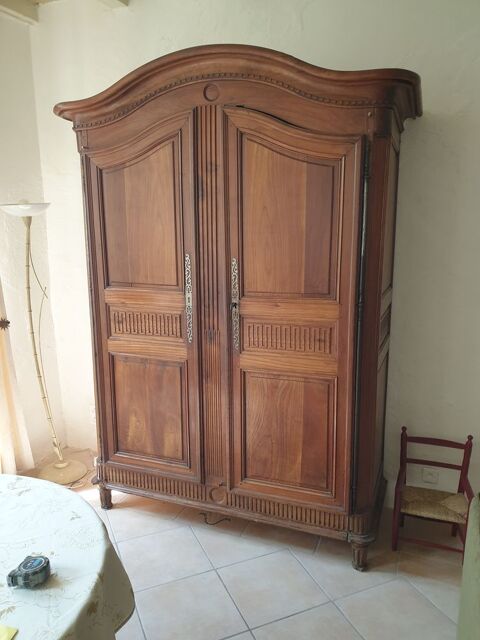 Armoire bordelaise 1500 Port-Sainte-Foy-et-Ponchapt (33)
