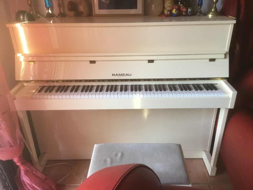 Piano rameau 122 parfait etat Instruments de musique