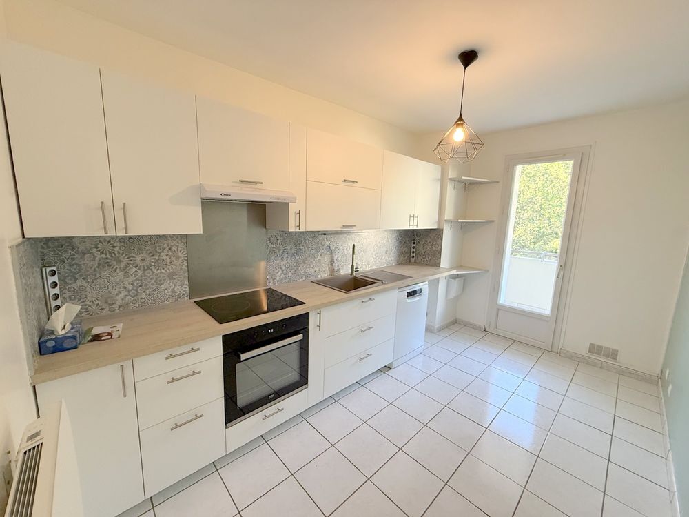 Location Appartement Aiguelongue Facultés Hopitaux 3 pièces terrasse parking cellier clim Montpellier