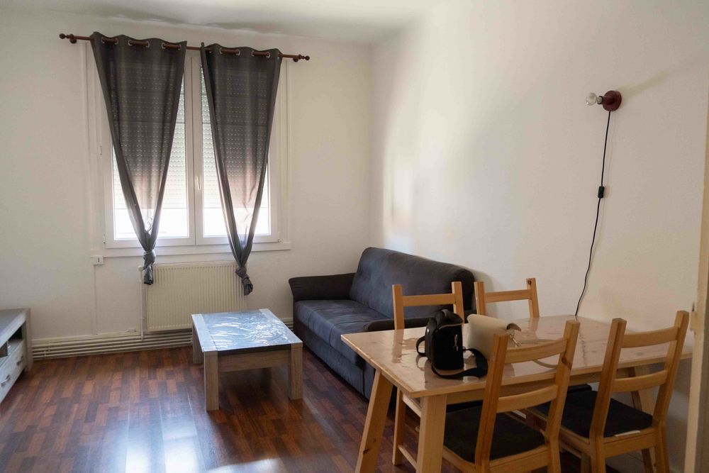 Location Colocation appartement  meublé de 63 m2 pour 2 personnes
385e par pers Saint-Étienne