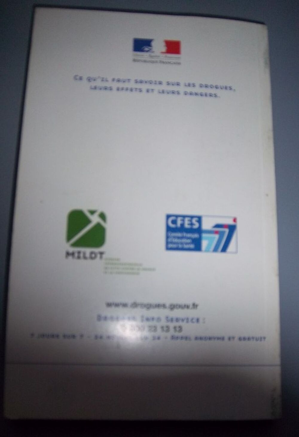 Le livre d'information Drogues et d&eacute;pendances Livres et BD