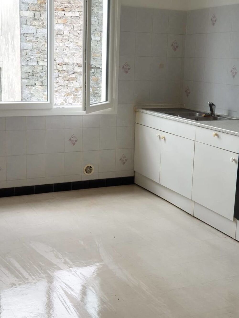 Location Appartement T4 130 m2 Quimper Centre-ville à pied. Quimper