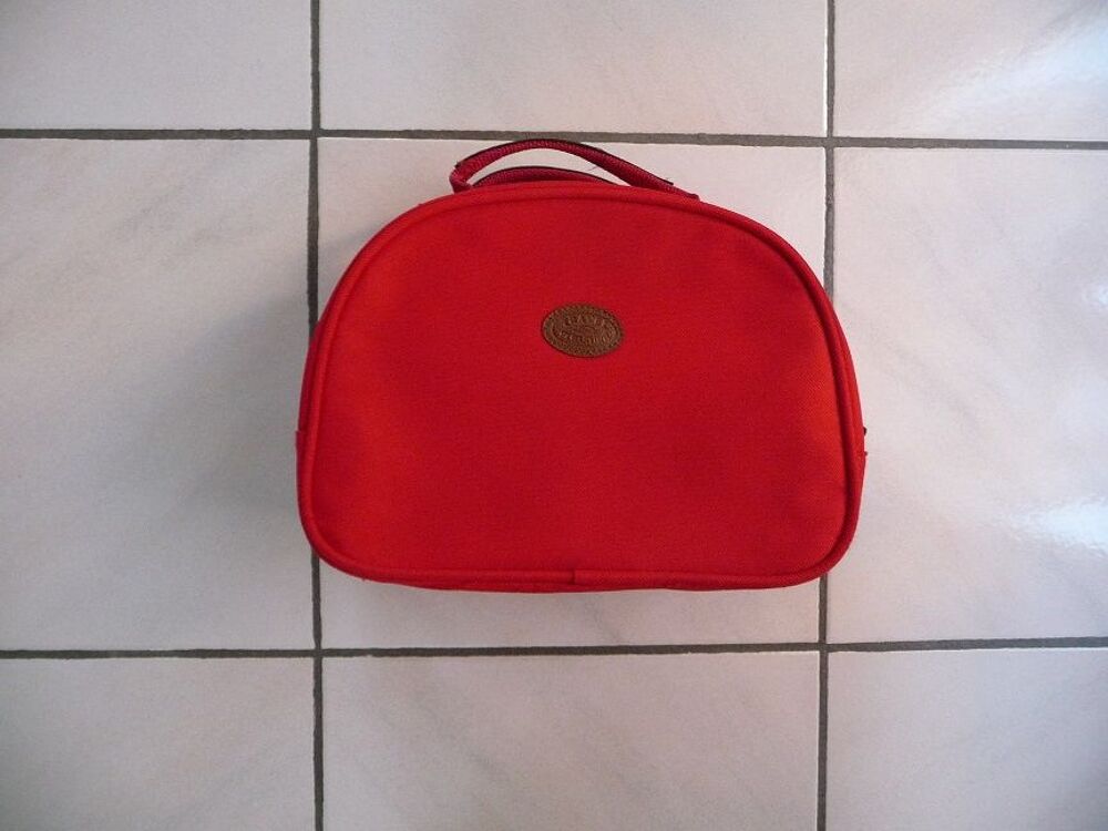 Vanity ou sac rouge - N E U F Maroquinerie