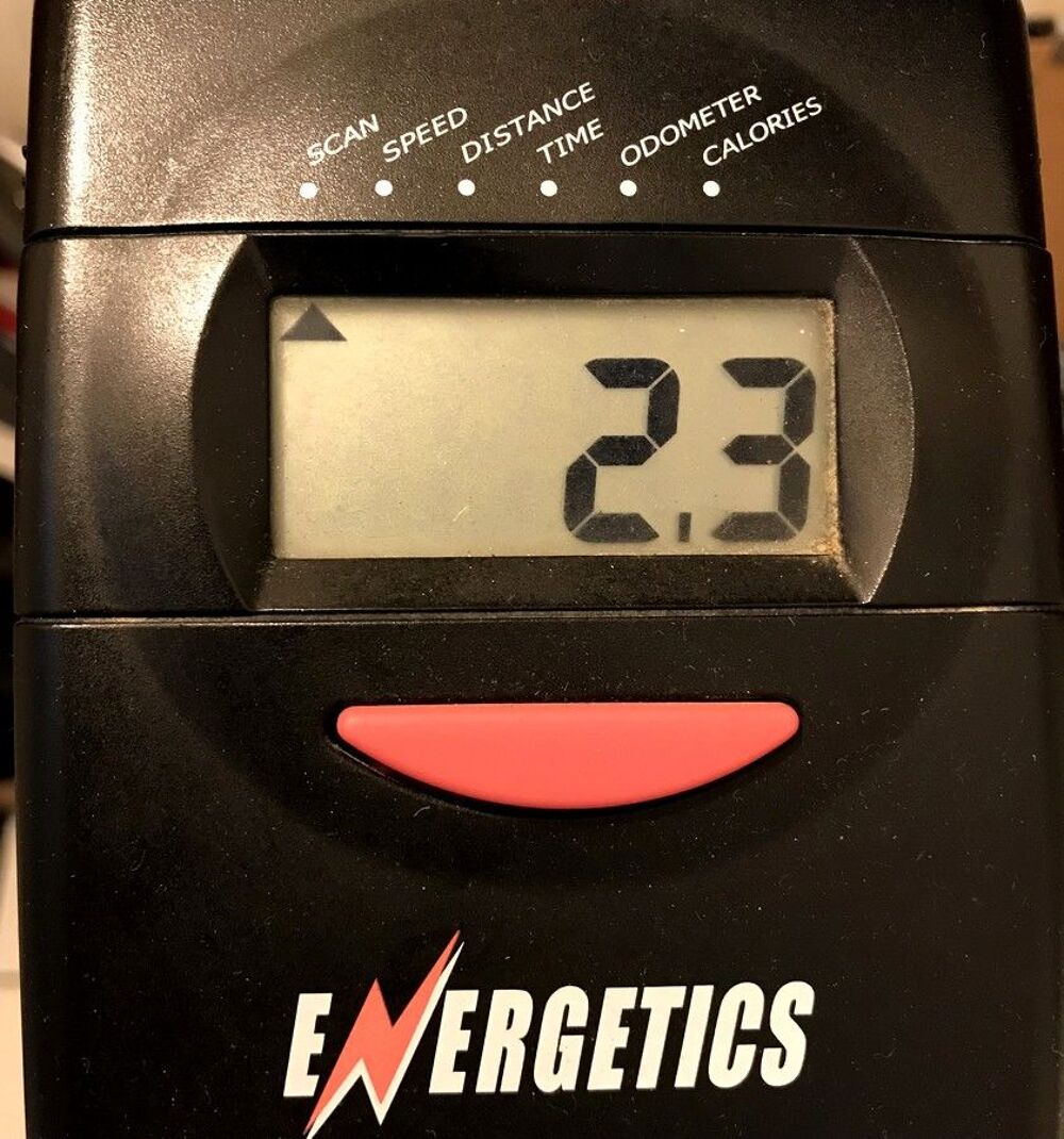 V&eacute;lo elliptique magn&eacute;tique. Sports