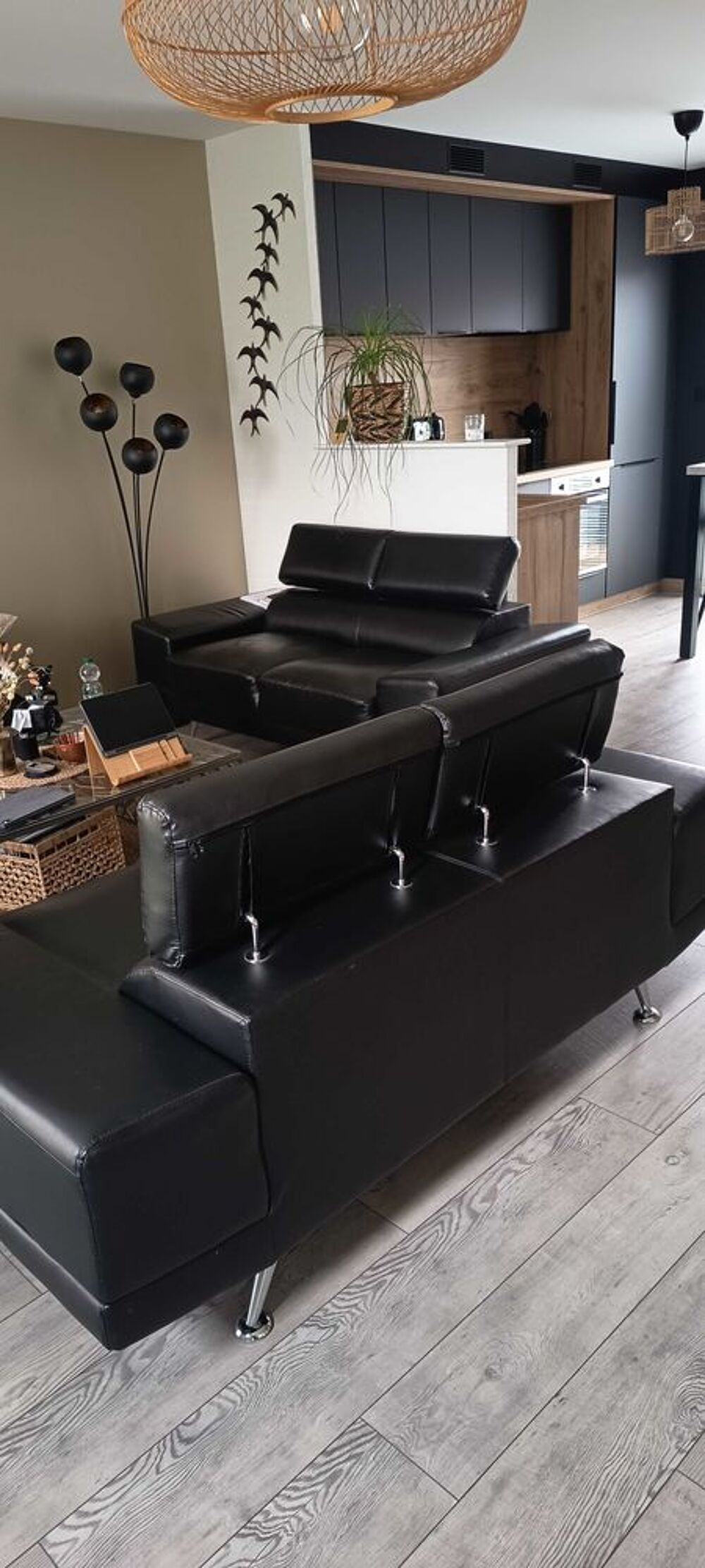 2+canap&eacute;s+cuir+noir+t&ecirc;ti&egrave;re+amovible Meubles