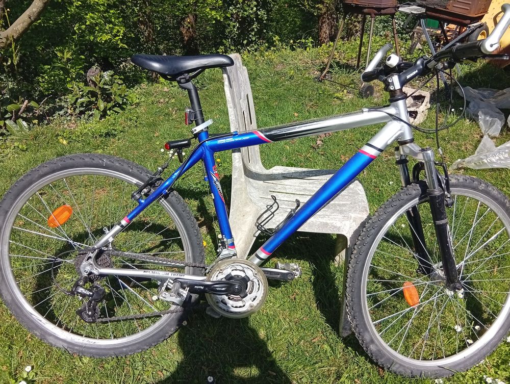 lot de 4 vtt en tr&egrave;s bon &eacute;tat Vélos