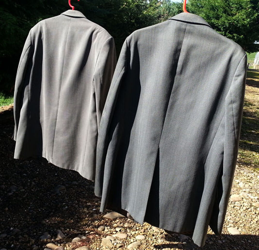 2 vestes grises en bon &eacute;tat T 46 Vêtements
