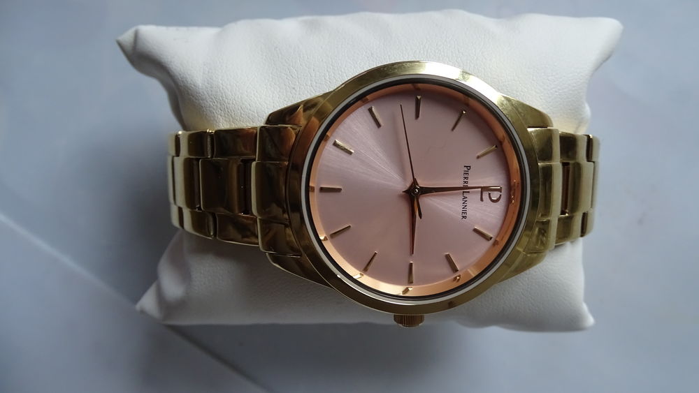 Coffret PIERRE LANNIER Montre neuve avec bracelet Bijoux et montres