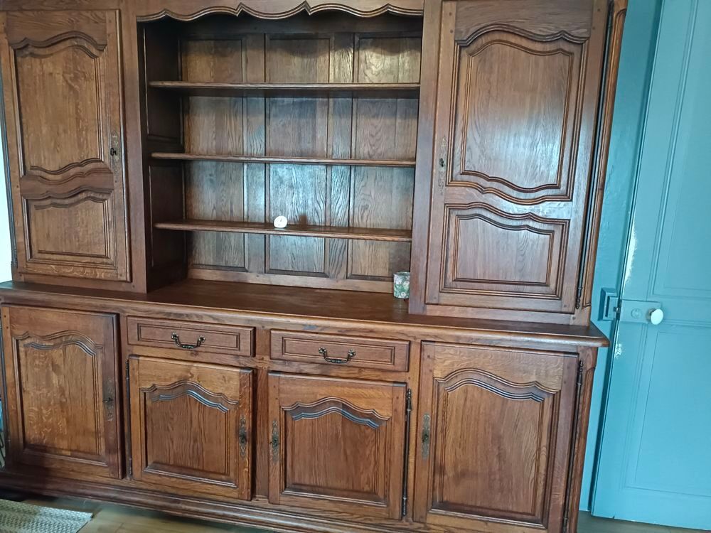 Buffet vaisselier en ch&ecirc;ne massif Meubles