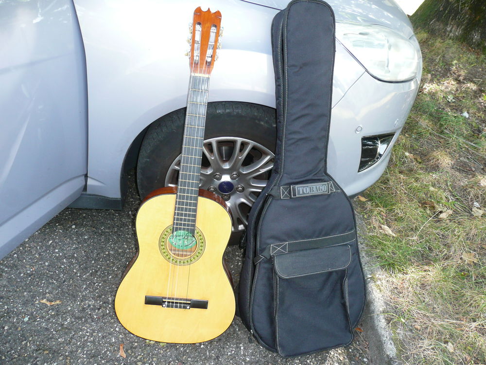Guitare acoustique d&eacute;butant comme neuve Instruments de musique