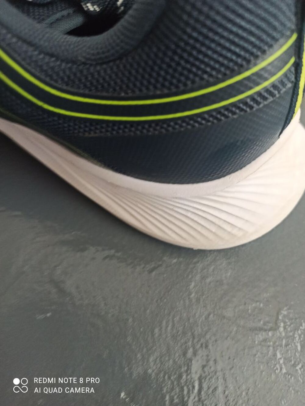 Chaussures basket cuir marque Megisis cuir. 42 Chaussures