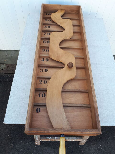 jeux en bois d'estaminet vernis
220 Gensac-la-Pallue (16)