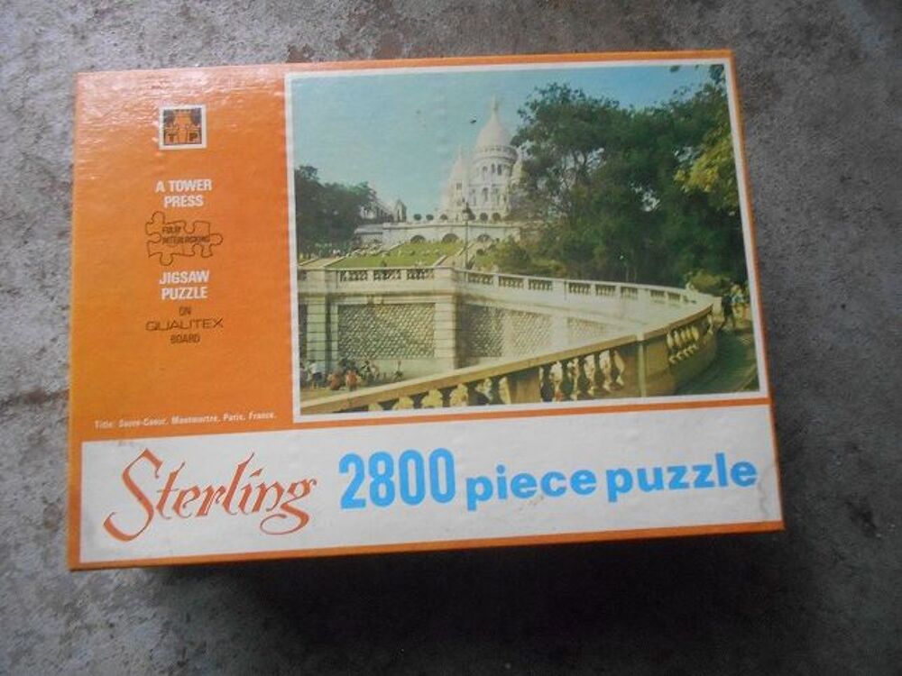 PUZZLE 2800 PICES MONTMARTE DE MARQUE STERLING Jeux / jouets