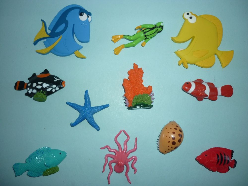 "SAFARI MARIN" (Le monde de la mer 9 figurines + 2 magnets Jeux / jouets
