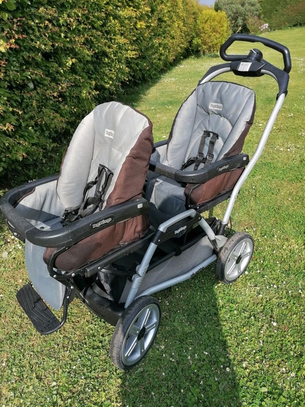 Poussette pour jumeaux bon &eacute;tat Mobilier enfants